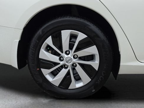 Certified 2025 Nissan Altima 2.5 S FWD image 37