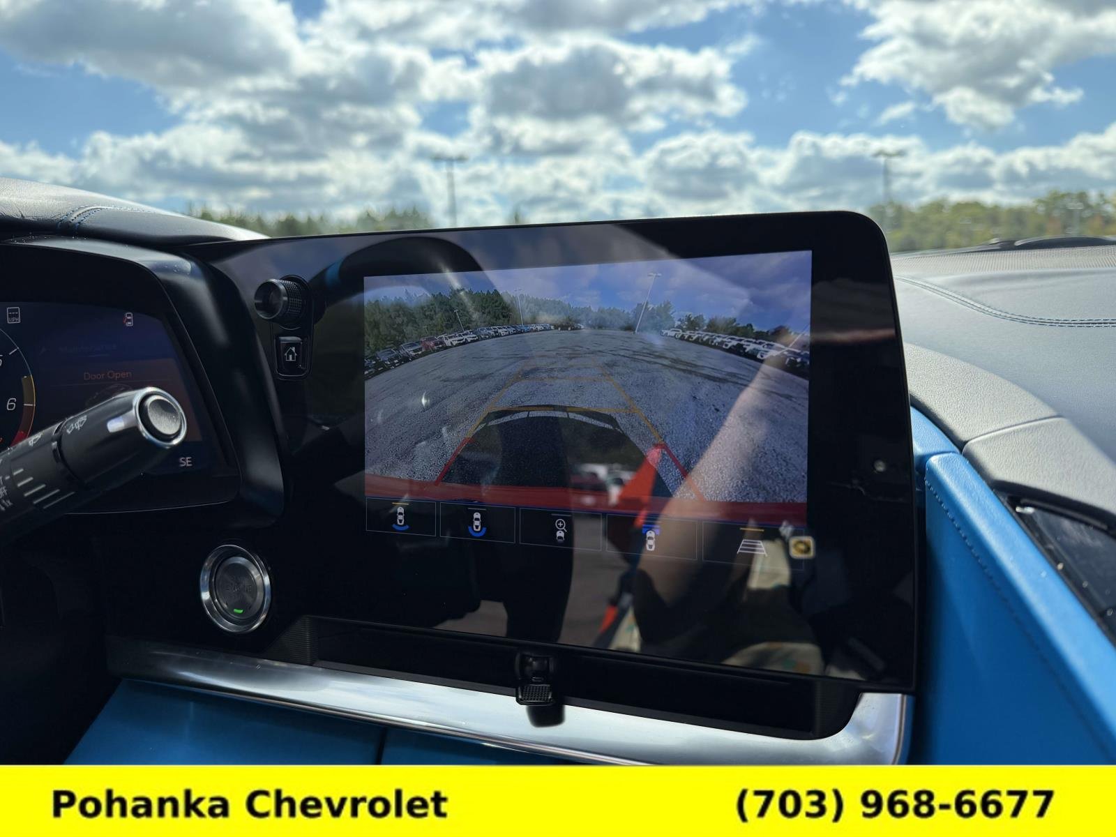 Used 2021 Chevrolet Corvette Stingray Premium Conv w/ Z51 Performance Package RWD image 11