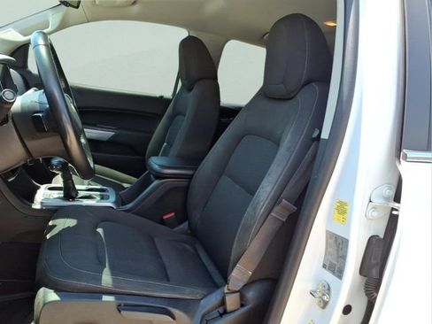 Used 2020 Chevrolet Colorado LT w/ Safety Package RWD image 12