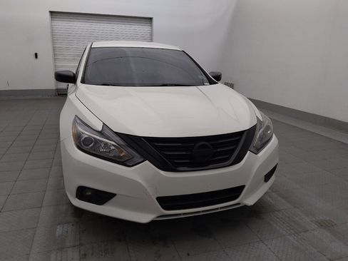 Used 2018 Nissan Altima 2.5 SR w/ SR Midnight Edition FWD image 14
