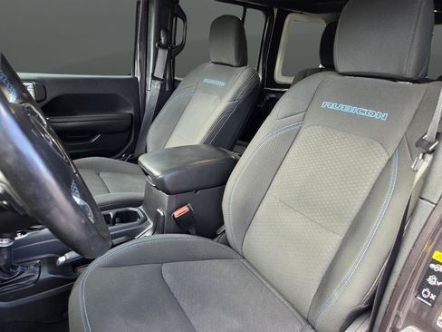 Used 2021 Jeep Wrangler Unlimited Rubicon 4xe w/ Cold Weather Group AWD/4WD image 11