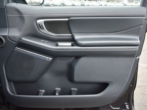 Used 2025 Ford Expedition Platinum w/ Stealth Performance Package image 56