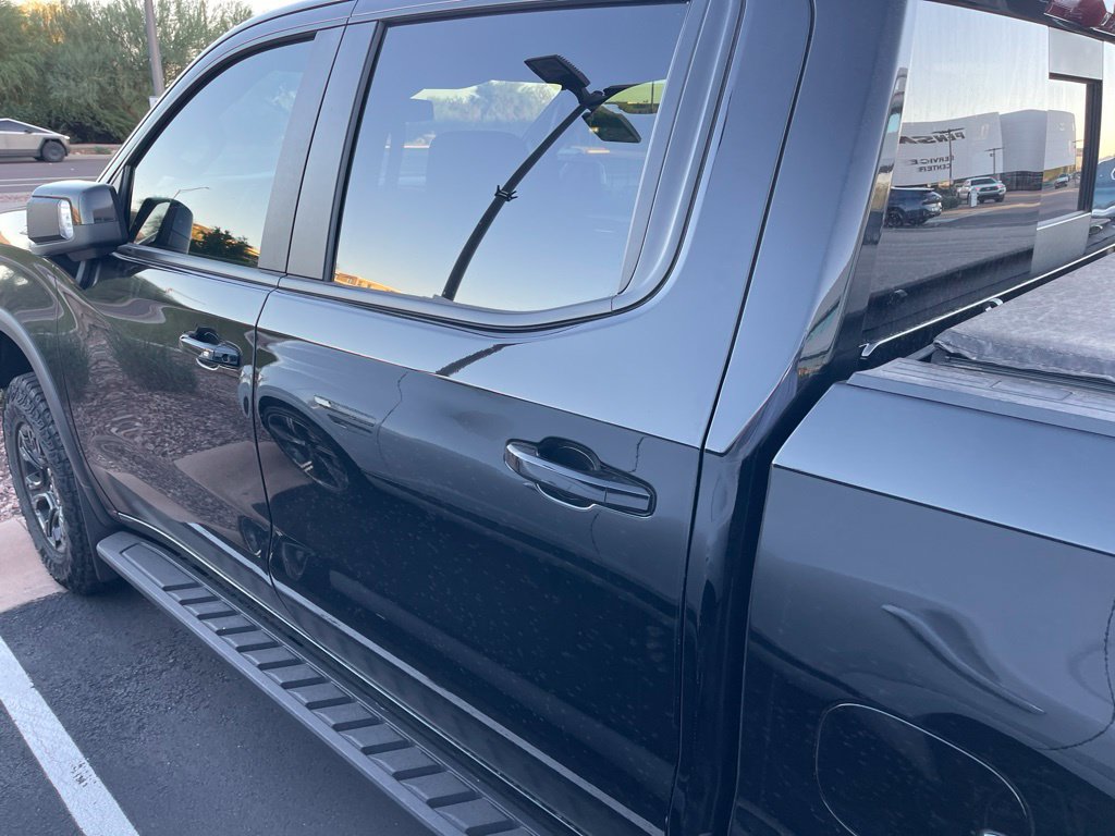 Used 2025 Chevrolet Silverado 1500 ZR2 AWD/4WD image 3
