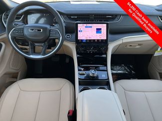 New 2025 Jeep Grand Cherokee Limited video 2