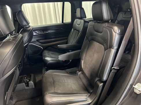 Used 2022 Jeep Grand Cherokee L Laredo AWD/4WD image 18