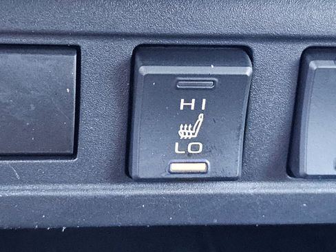 Used 2023 Toyota Corolla Cross XLE w/ Convenience Package image 13