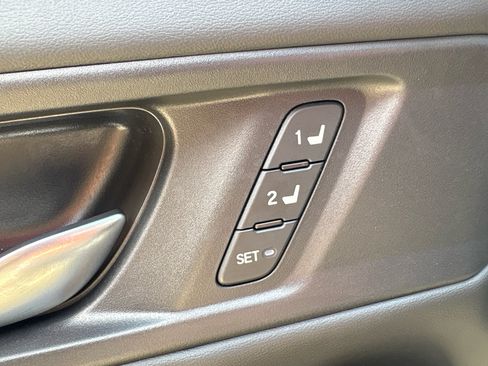 Used 2024 Honda Accord Touring image 11