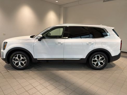 Certified 2021 Kia Telluride EX w/ Towing Package FWD image 2