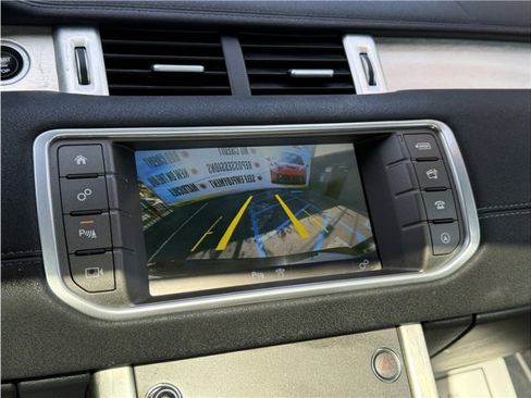 Used 2017 Land Rover Range Rover Evoque SE Premium image 43