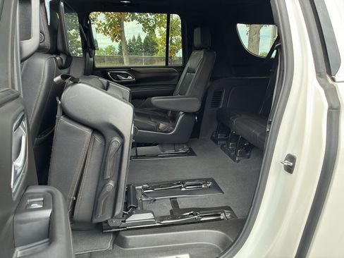 Used 2023 Chevrolet Suburban High Country w/ Advanced Technology Package AWD/4WD image 66