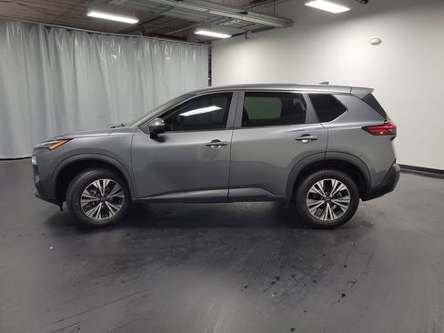 Used 2023 Nissan Rogue SV AWD/4WD image 5