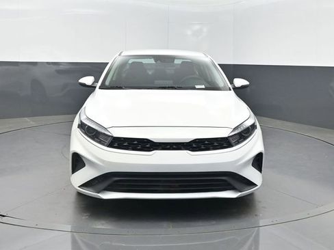 Used 2023 Kia Forte LXS w/ LXS Technology Package FWD image 32