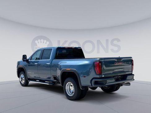 New 2026 GMC Sierra 3500 Denali w/ Denali Reserve Package AWD/4WD image 4