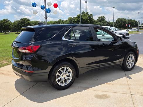 Used 2023 Chevrolet Equinox LT w/ Driver Convenience Package AWD/4WD image 14