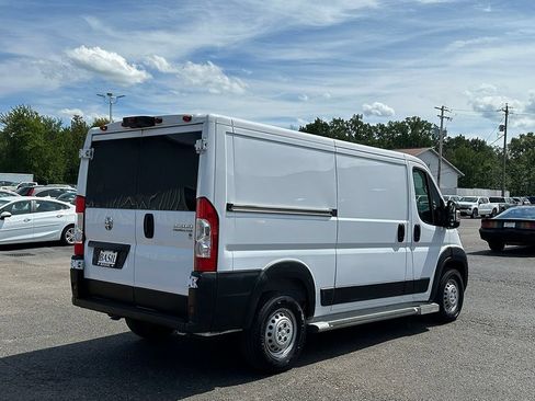 Used 2025 RAM ProMaster 2500 w/ U-Haul Equipment Group FWD image 11