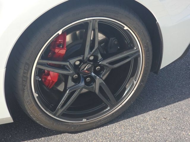 Used 2024 Chevrolet Corvette Stingray Premium Conv w/ Z51 Performance Package RWD image 16