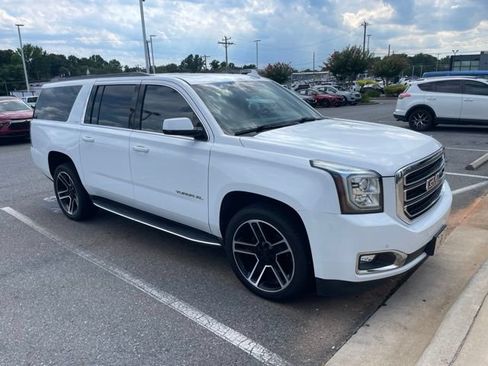 Used 2019 GMC Yukon XL SLT w/ Open Road Package AWD/4WD image 1