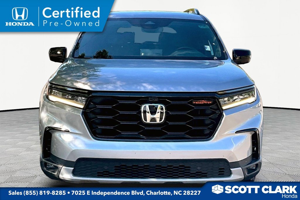 Certified 2025 Honda Pilot TrailSport image 2