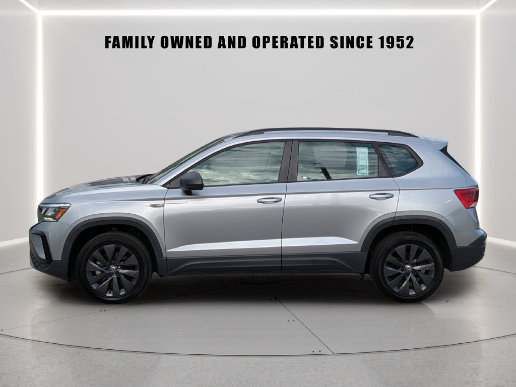 Certified 2023 Volkswagen Taos S FWD image 3