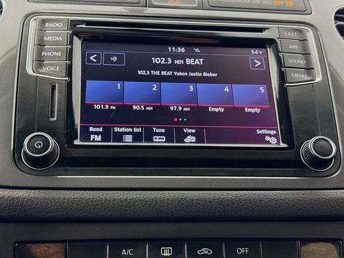 Used 2018 Volkswagen Tiguan Limited w/ Premium Package FWD image 19