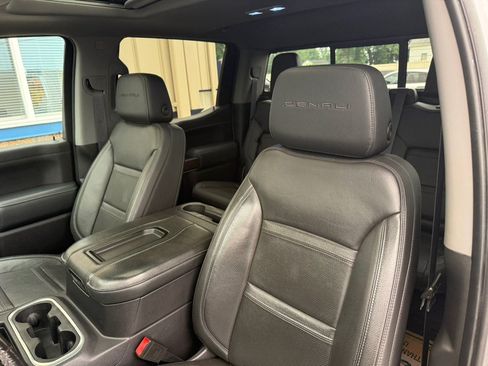 Used 2021 GMC Sierra 1500 Denali w/ Denali Ultimate Package AWD/4WD image 14