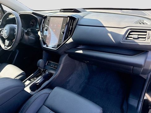 Used 2025 Subaru Ascent Bronze Edition image 41