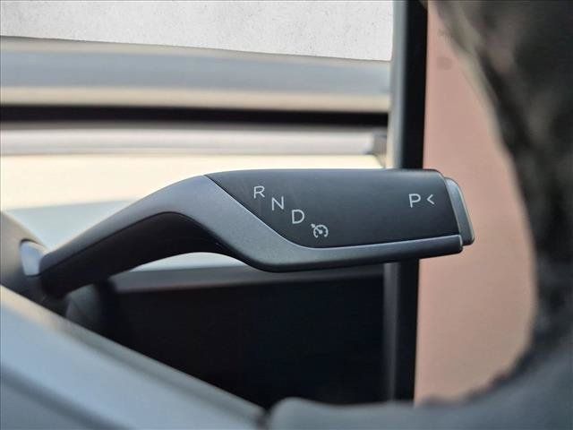 Used 2022 Tesla Model Y Performance AWD/4WD image 12
