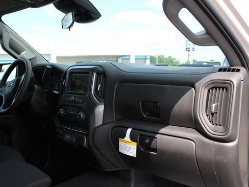 New 2026 Chevrolet Silverado 1500 Custom Trail Boss w/ LPO, Dark Essentials Package AWD/4WD image 32