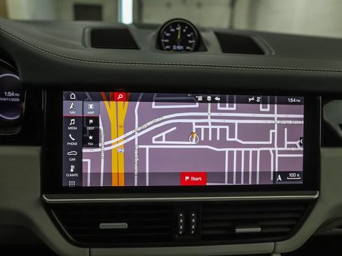 Used 2021 Porsche Cayenne E-Hybrid AWD/4WD image 17