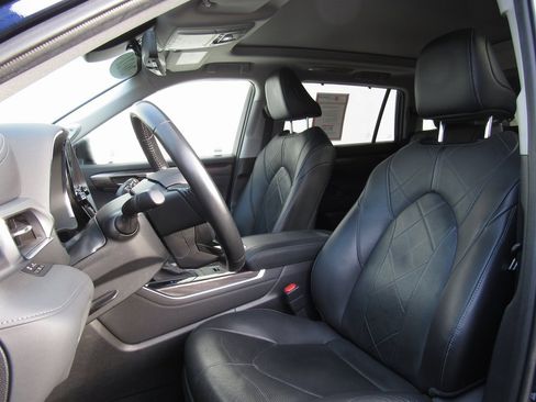 Certified 2021 Toyota Highlander Platinum image 13