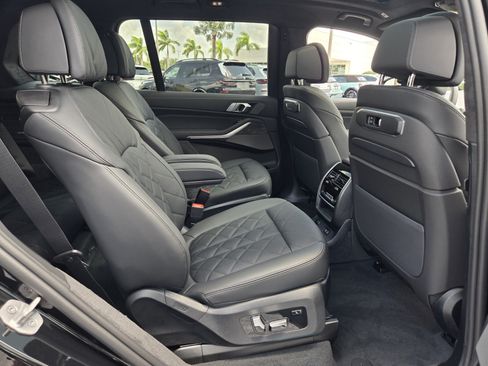 New 2027 BMW X7 xDrive40i w/ M Sport Package AWD/4WD image 17