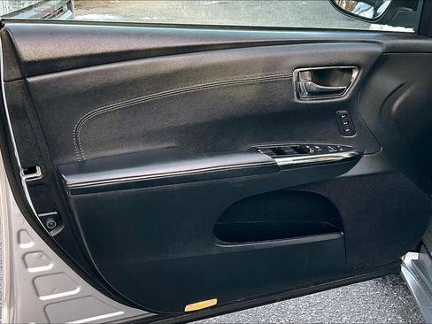 Used 2016 Toyota Avalon XLE Premium image 20