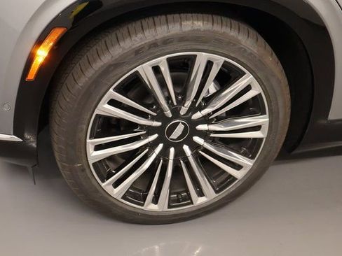 New 2026 Cadillac Vistiq Premium Luxury image 5