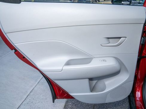 Used 2025 Hyundai Kona SEL image 9