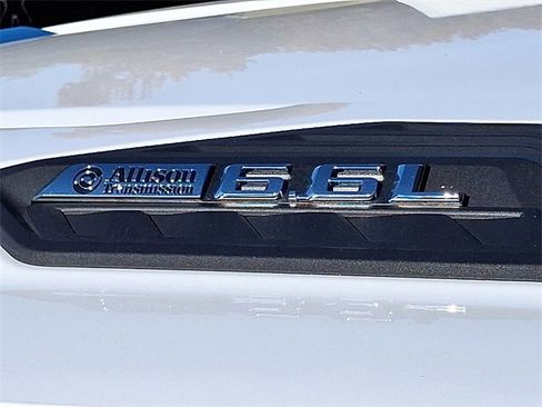 Used 2024 Chevrolet Silverado 2500 LT image 28