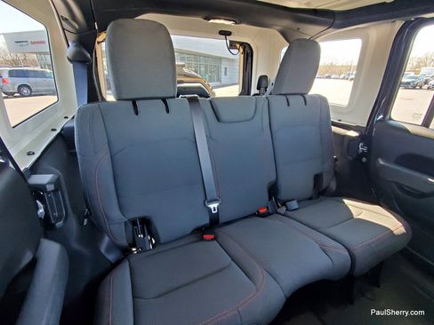 Used 2025 Jeep Wrangler Unlimited Rubicon w/ XTREMEE 35" Tire Package image 4