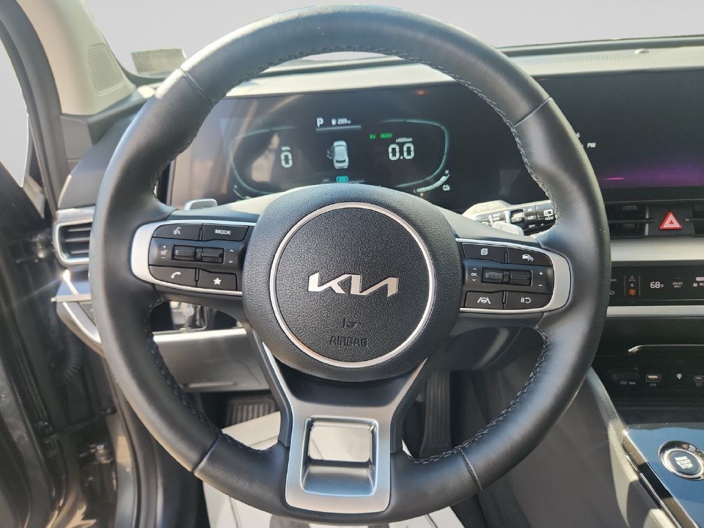 Certified 2023 Kia Sportage EX AWD/4WD image 13