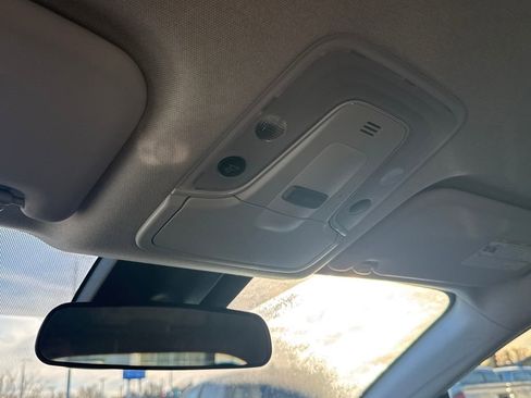 Used 2017 Toyota Prius Three Touring image 28