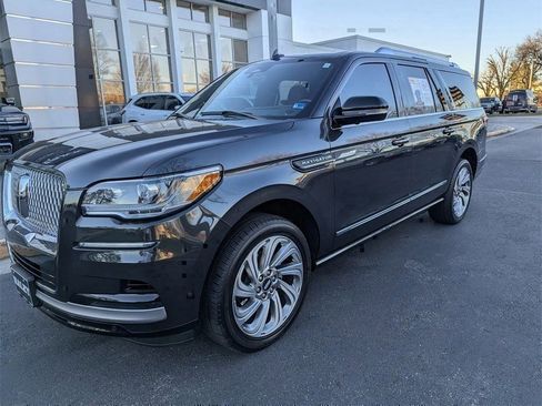 Used 2024 Lincoln Navigator L Reserve image 4