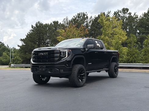 Used 2023 GMC Sierra 1500 Elevation w/ Preferred Package AWD/4WD image 12