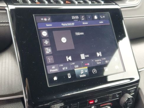 Used 2024 Jeep Grand Cherokee L Laredo image 19