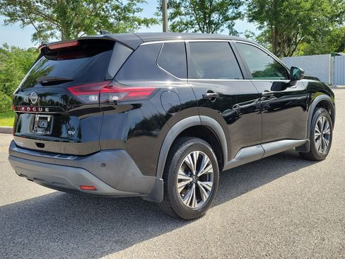 Certified 2022 Nissan Rogue SV FWD image 6