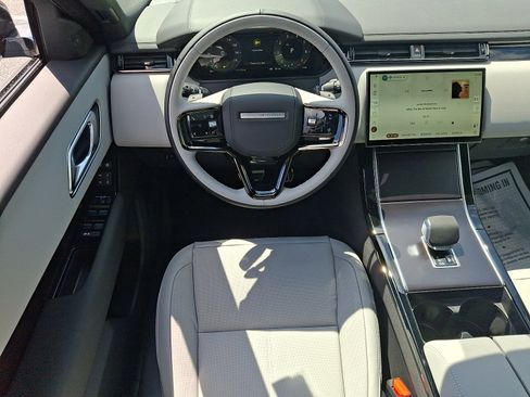 New 2026 Land Rover Range Rover Velar Dynamic SE AWD/4WD image 9