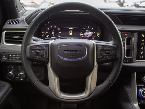 Used 2024 GMC Yukon Denali image 14