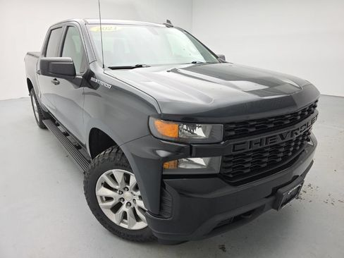 Certified 2021 Chevrolet Silverado 1500 Custom AWD/4WD image 3