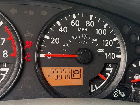 Used 2018 Nissan Frontier SV AWD/4WD image 9
