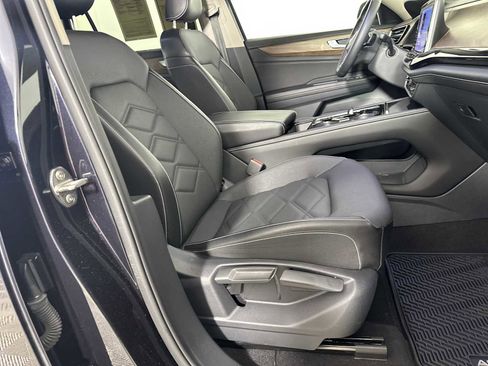 Used 2024 Volkswagen Atlas SE image 28