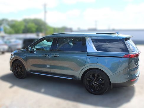 Used 2024 Kia Carnival SX FWD image 17