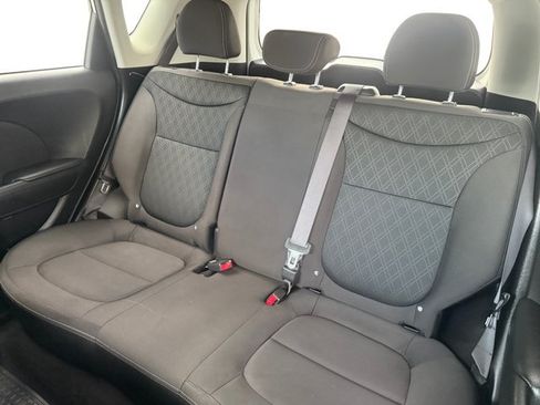 Used 2016 Kia Soul FWD image 11