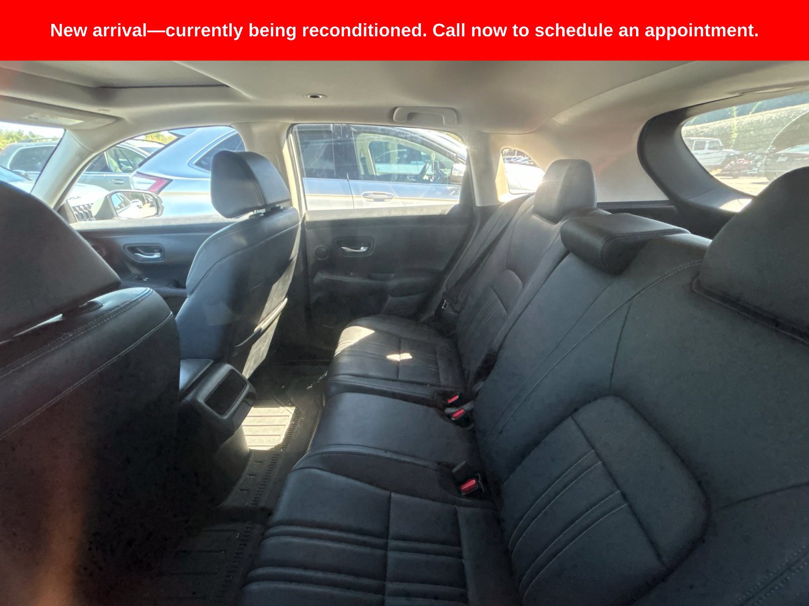 Used 2023 Honda HR-V EX-L image 8